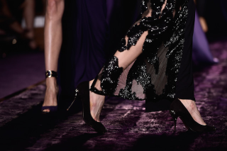 Illustration for article titled Versace Couture: For the Debutante-Slash-Dominatrix in You